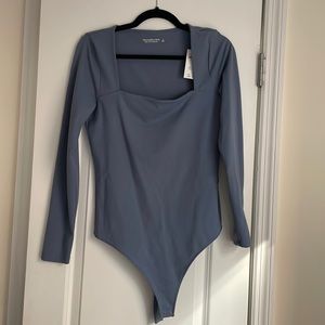 NWT Abercrombie Long-Sleeve Bodysuit Sqaureneck